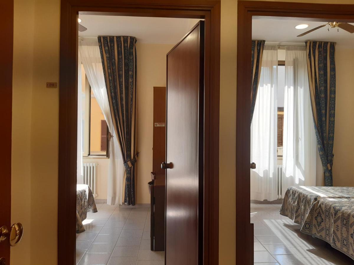 Suore Concezioniste Missionarie - Carmen Salles Roma Bed & Breakfast Exterior photo